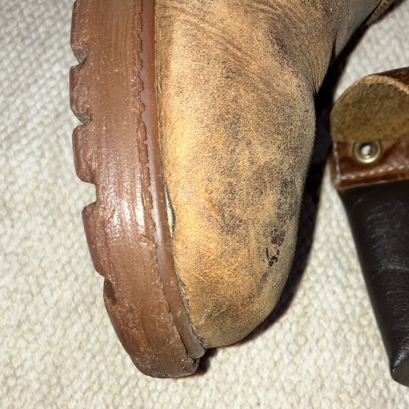 Timberland boys / girls size 5 1/2 Rustic Brown Leather Boots - FAIR condition - Picture 13 of 15